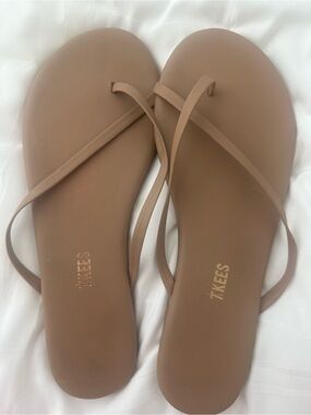 TKEES Minimalist Thin-Strap Sandals in Taupe
